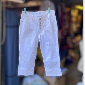 Women's Maurices White Capri Jeans
